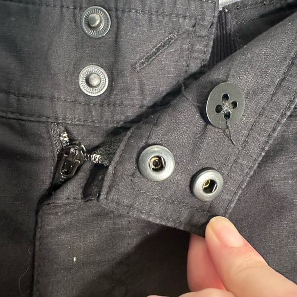 Lauren Ralph Lauren Active black utility pants. - Picture 3 of 5